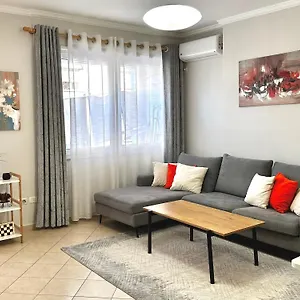 Apartamento Quiet & Spacious Center - 4 Min Walk, Tirana