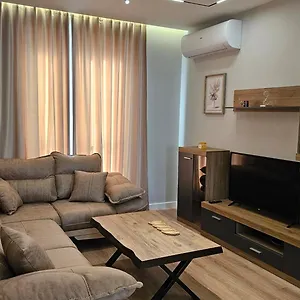  Apartment Airport