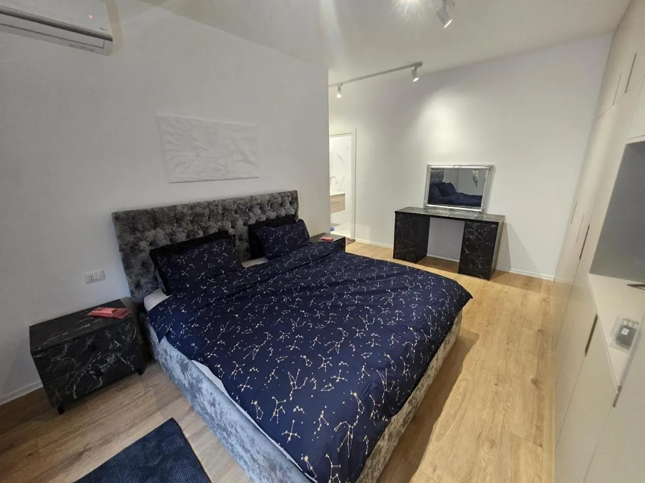 Liqeni I Thate - Apartment Tirana