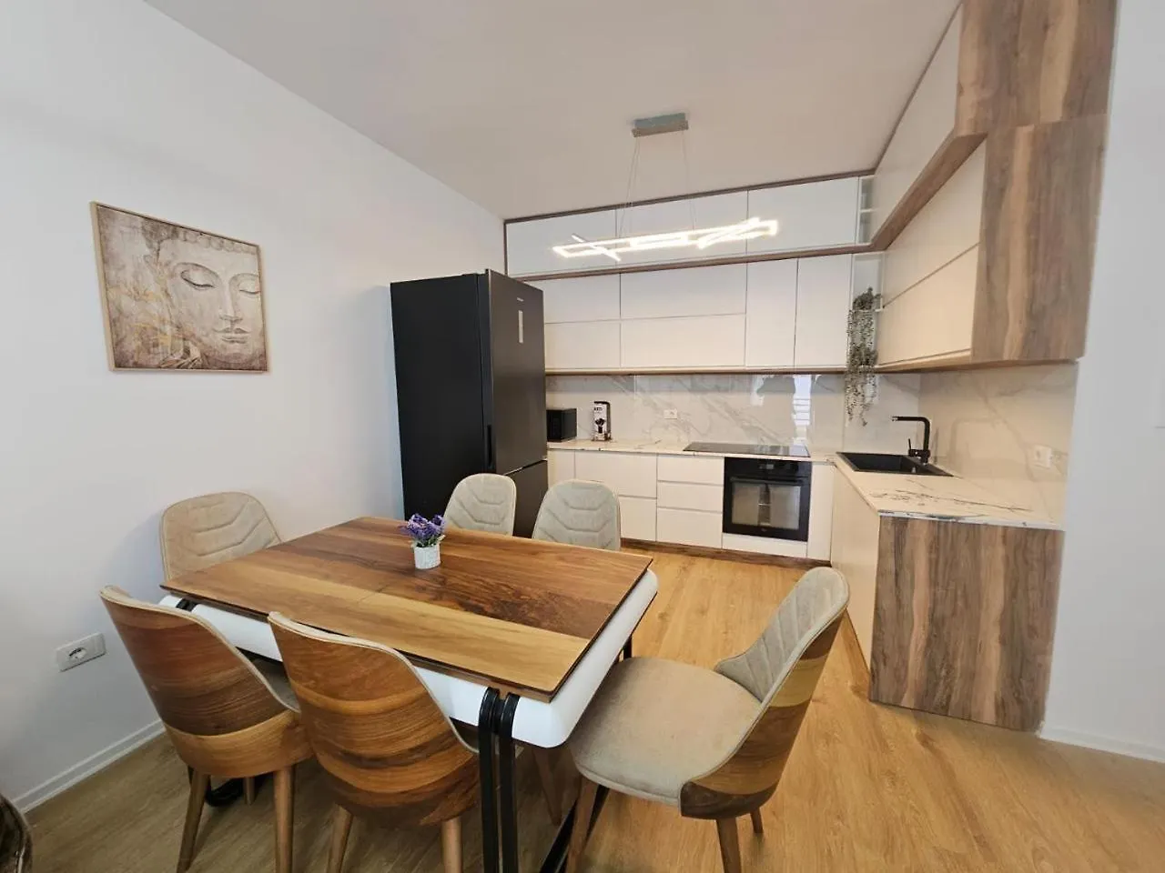 Liqeni I Thate - Apartment Tirana