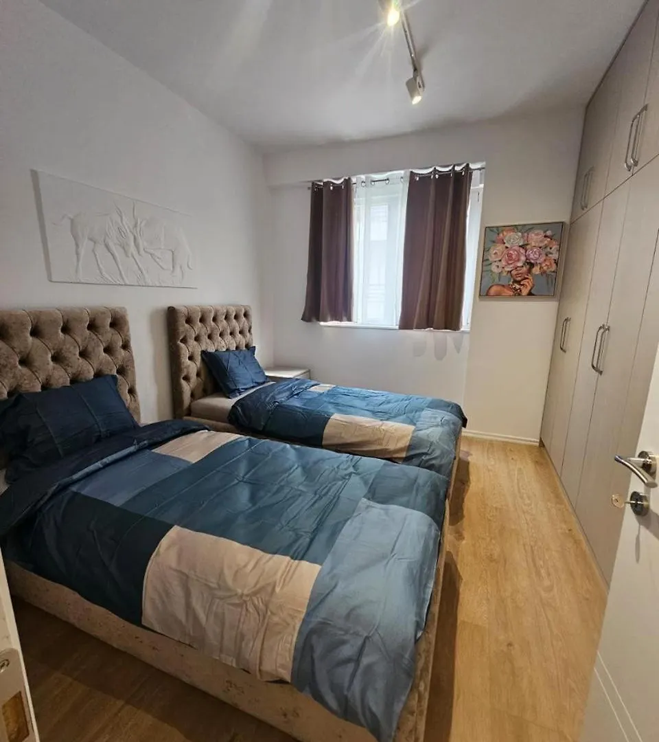Liqeni I Thate - Apartment Tirana